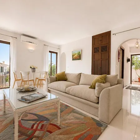 Apartman Hideaway With Shared Pool Mijas