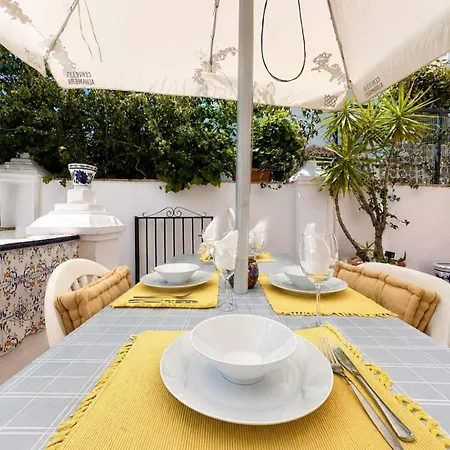 Hideaway With Shared Pool Apartment *